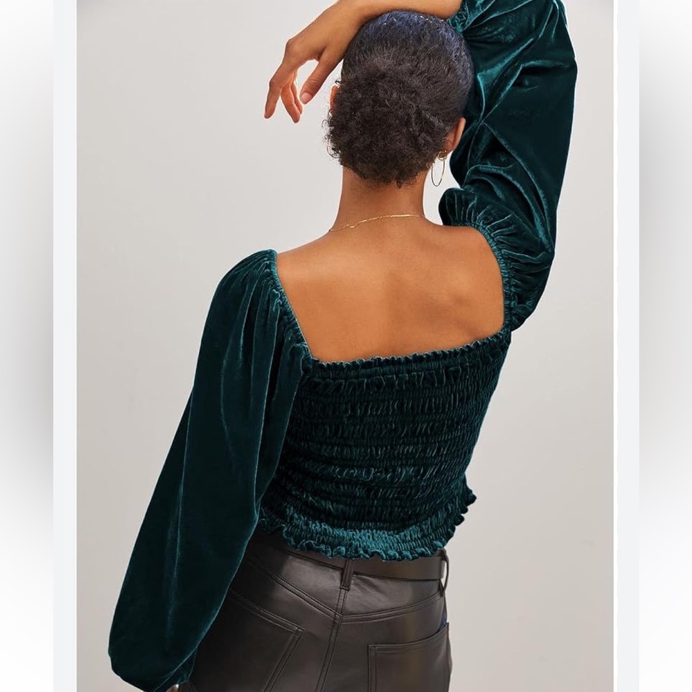 Laundry by Shelli Seagal velvet smocked  square neck balloon sleeve Kelly green